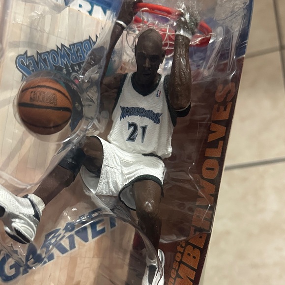 Kevin Garnett Action Figure - White and Blue - Picture 8 of 8